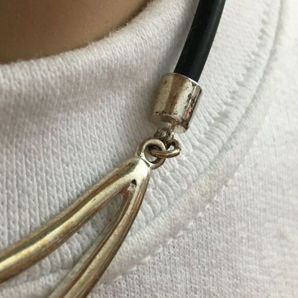 Vintage 1990s Y2K Silver Tone Drop Loop Choker Necklace Rubber Cord - Picture 12 of 14